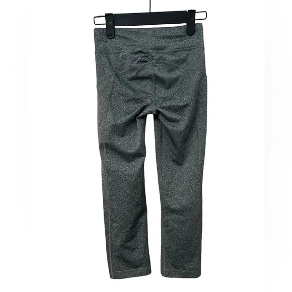 AEROPOSTALE GRAY RUCHED CROPPED ACTIVE LEGGINGS - Picture 1 of 4